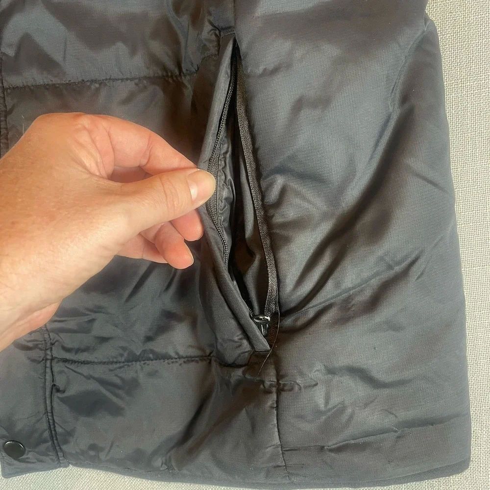 Travis Mathew Men's Large Black Insulated Golf Vest Pockets‎ Ripstop *Flaws*